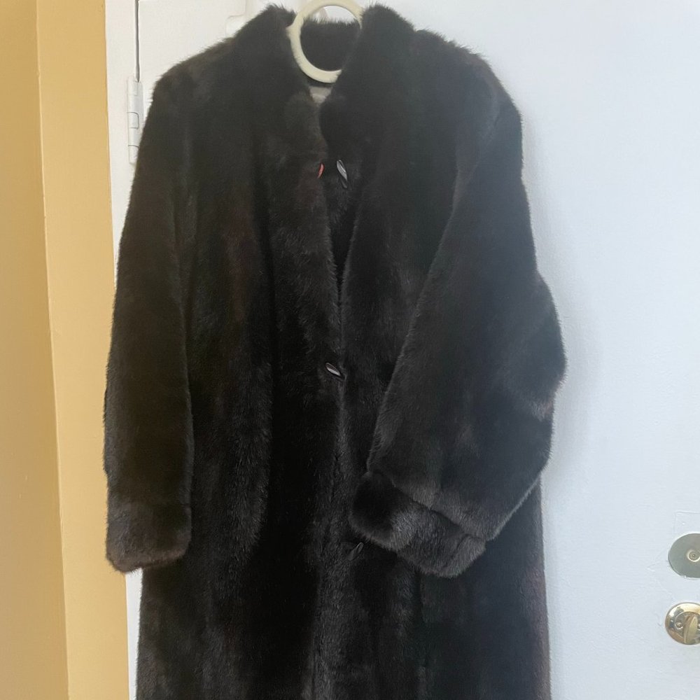 Vintage Women's Faux Fur Full Length Jacket